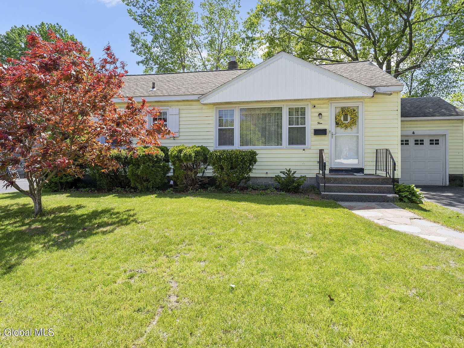 4 Oakwood Dr W, Colonie, NY 12205 MLS 11177562 Zillow