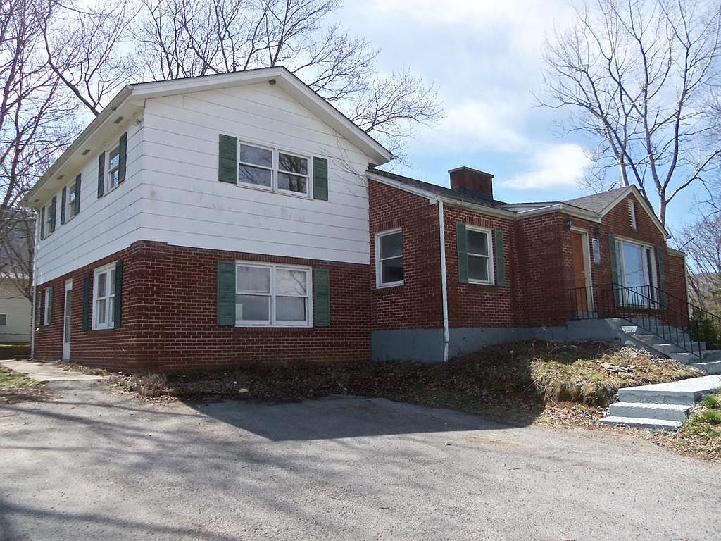 103 Fincastle Ln, Bluefield, VA 24605 Zillow