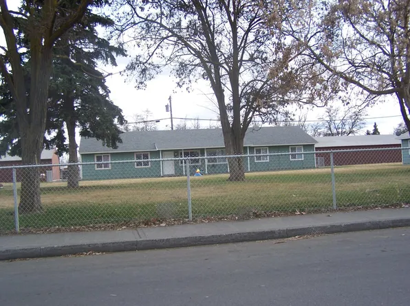 1110 Arlington Dr, Moses Lake, WA 98837