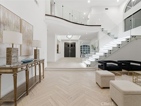 5th image of 7612 Carmenita Ln
