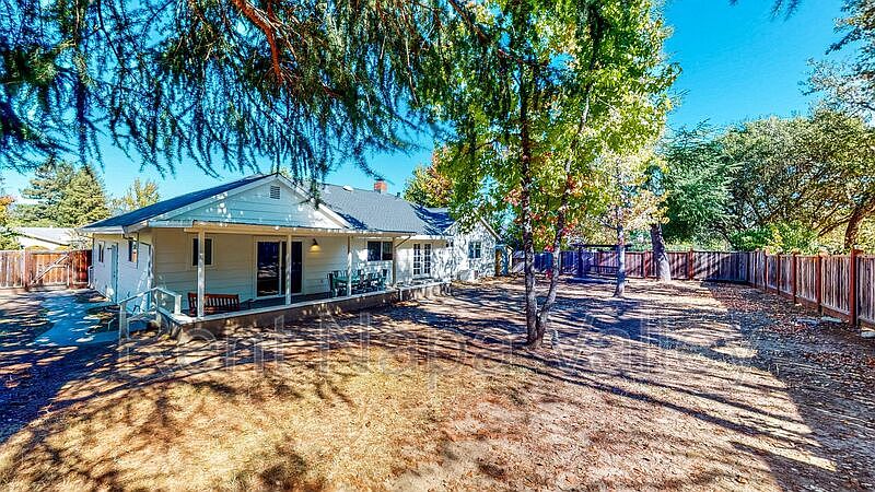 1st image of 1670 Sylvaner Ave