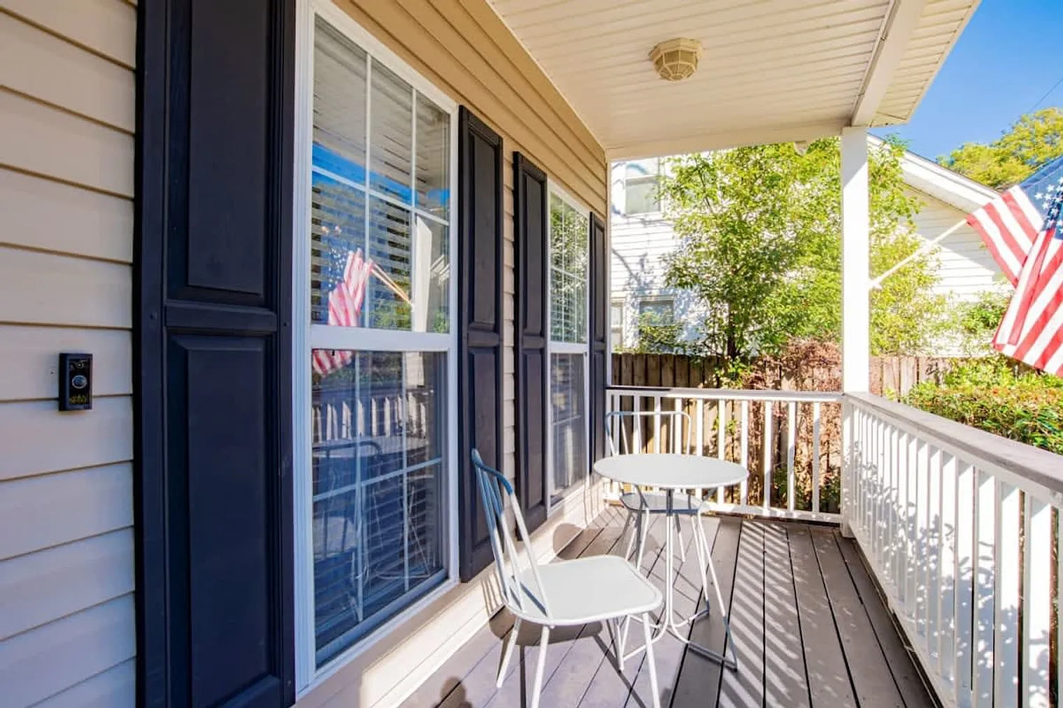 3 bed, 2.0 bath, 1334 sqft, $3,269 — Photo 4