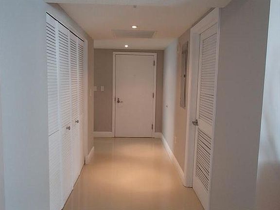 4th image of 1800 N Bayshore Dr APT 2115