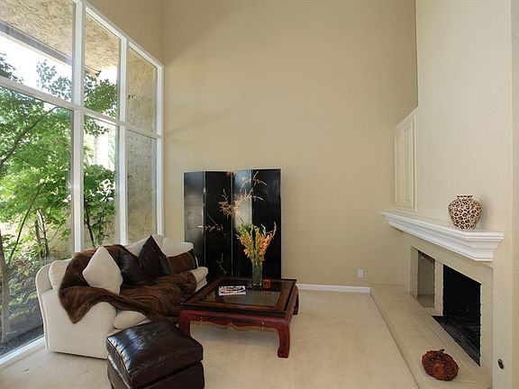2nd image of 109 Callecita