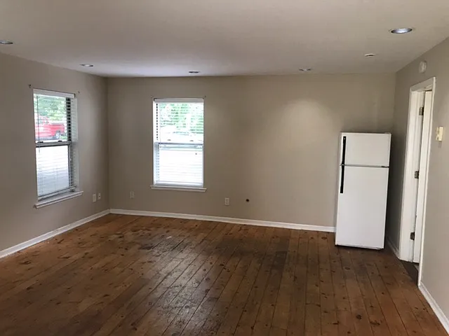 135 Hamilton Pl #A — Photo 2