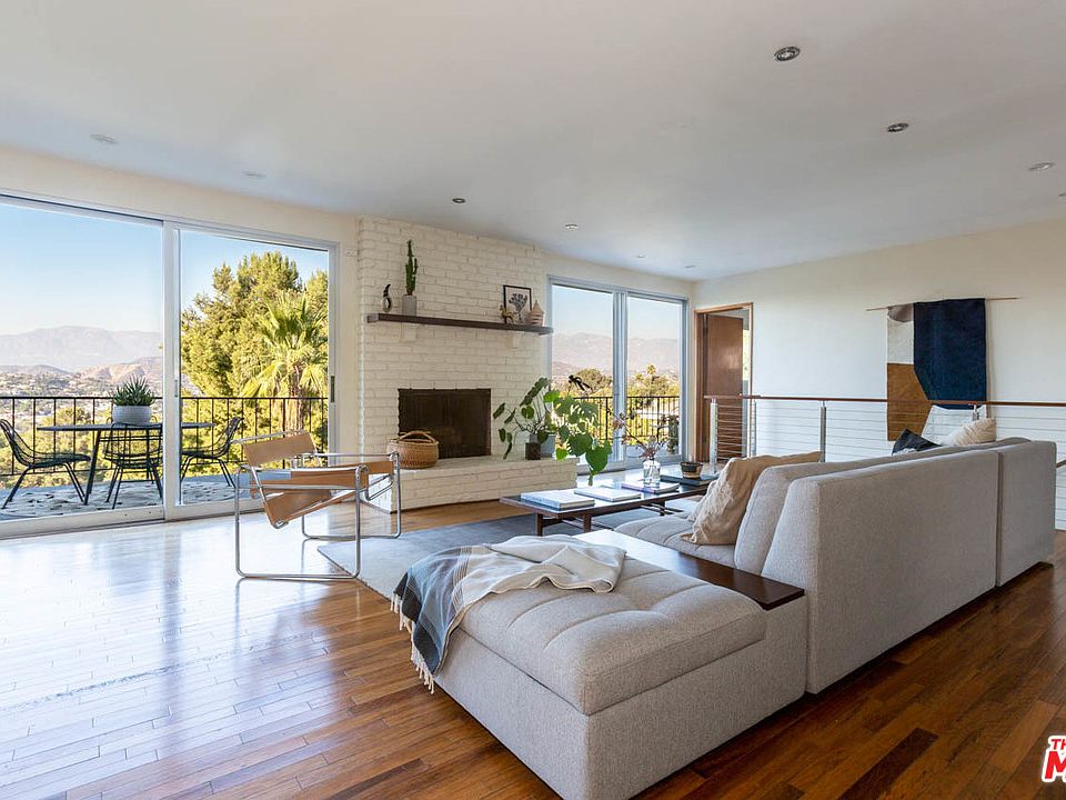 1st image of 4423 Palmero Dr