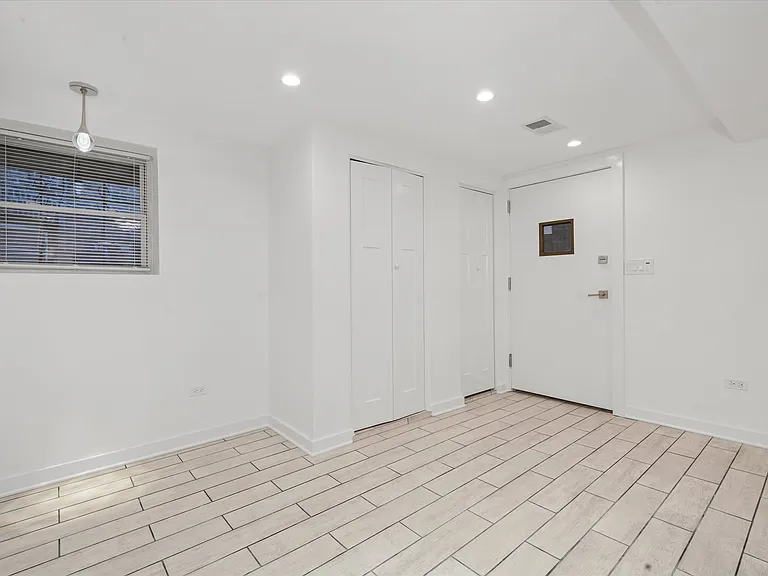2203 W Giddings St #G — Photo 20