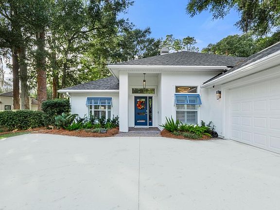 2nd image of 95269 Mackinas Cir