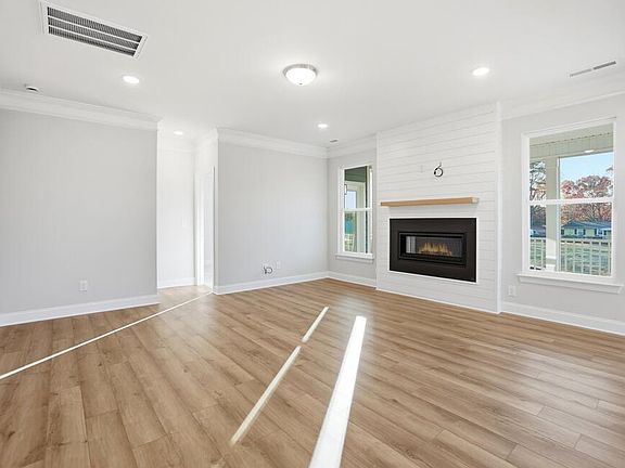 These photos are representative of this floor plan, but all options may not be available in every co