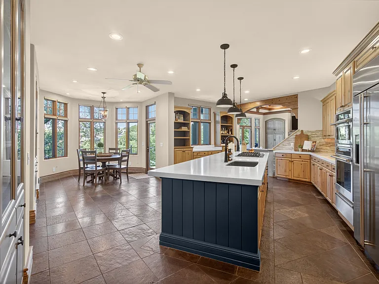 2375 Clubhouse Dr — Photo 23