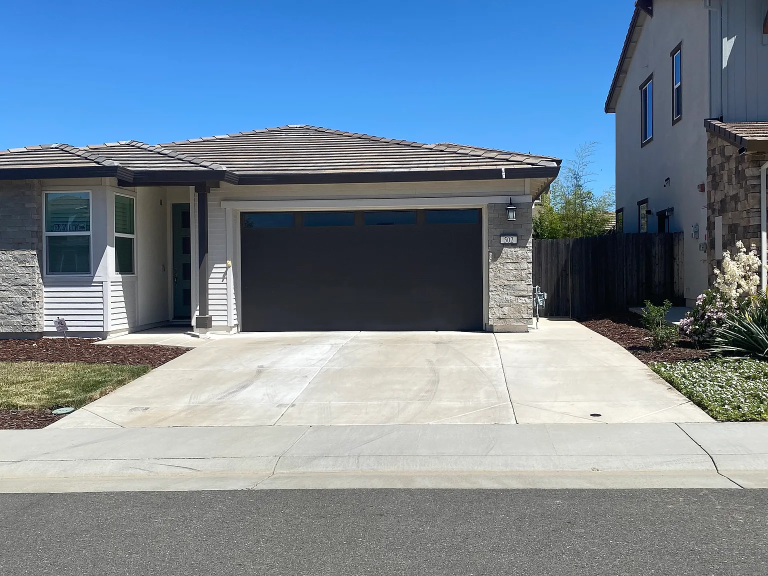 3 bed, 1400 sqft, $2,750 — Photo 3