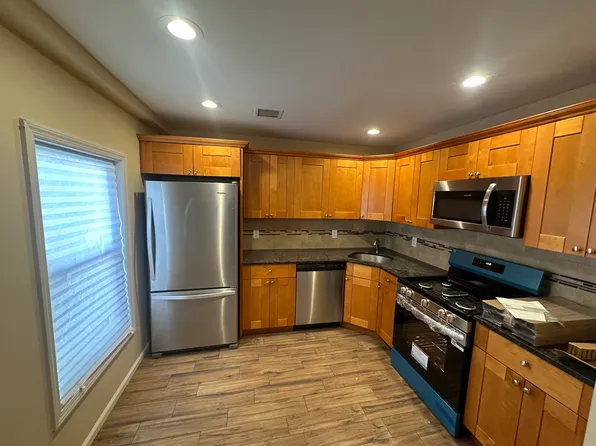 2171 Jackson Ave, Seaford, NY 11783