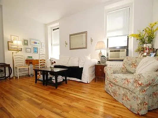 Rented by Buchbinder & Warren | media 12