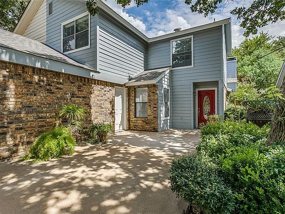 2nd image of 1439 Palmnold Cir W
