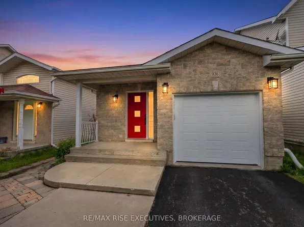 926 Bluffwood Ave, Kingston, ON K7K 7K4