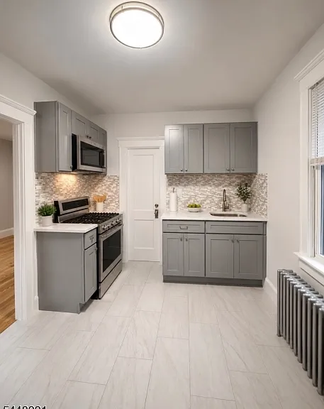 32 Edwin St — Photo 2