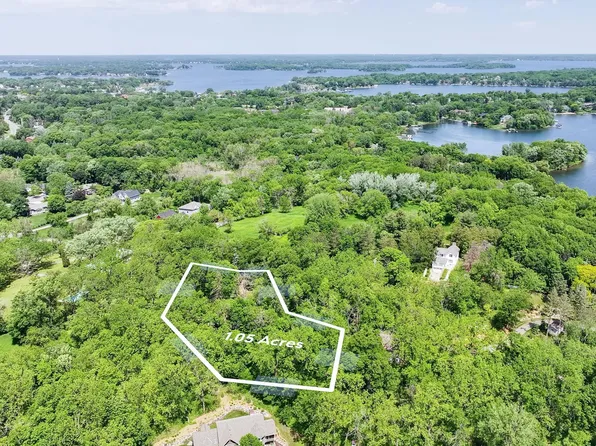 21295 Christmas Ln, Shorewood, MN 55331