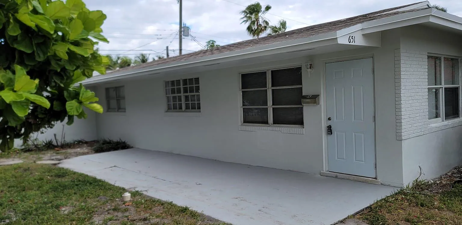 4 bed, 2.0 bath, 1768 sqft, $1,800 — Photo 1