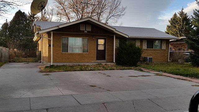 1st image of 216 Jefferson St