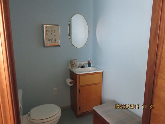 5th image of 126 S Adams St