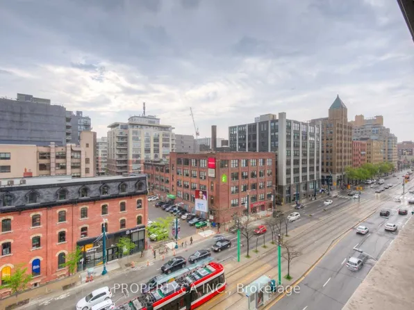 438 King St W, Toronto, ON