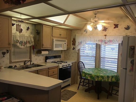 3rd image of 159 Munson Dr