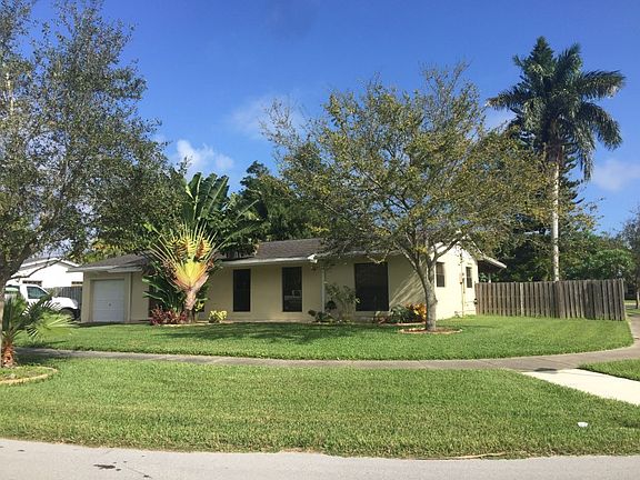 3rd image of 18461 SW 92nd Pl