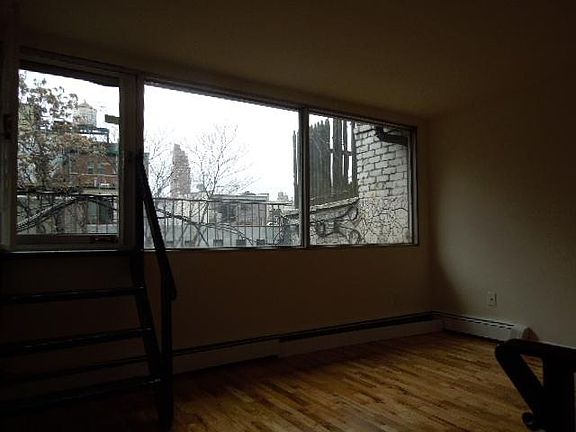 3rd image of 163 W 73rd St APT 1
