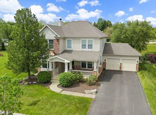 2702 Oak Dr, Dundee, IL 60118