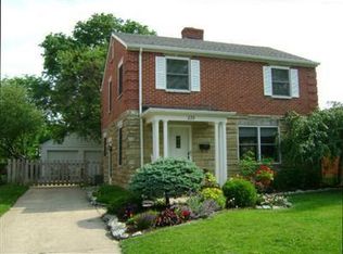 829 Gainsborough Rd, Dayton, OH 45419