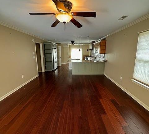 2nd image of 561 Pennington Ave