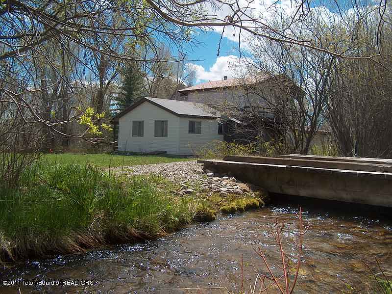 1st image of 76 Strawberry Creek Cir