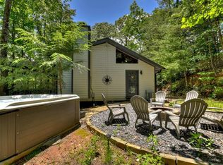 92 Cherry Lake Dr, Blue Ridge, GA 30513