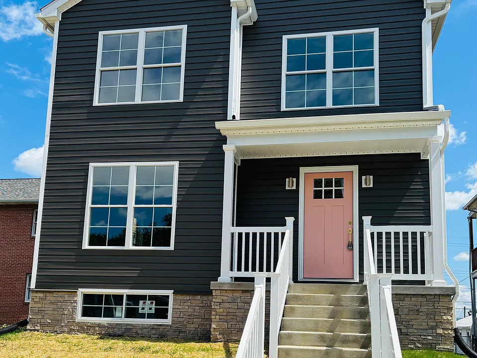 530 Ridge Ave