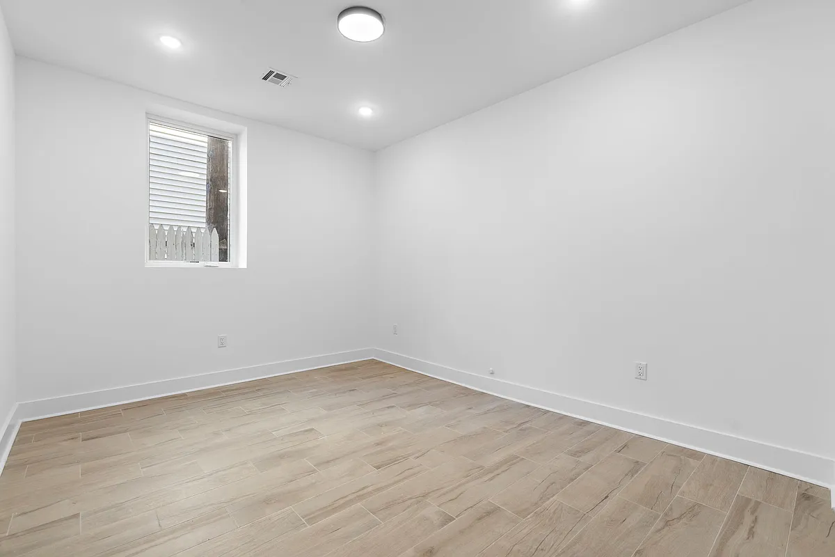 floor plan 11