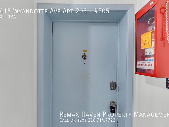 4th image of 1415 Wyandotte Ave APT 205