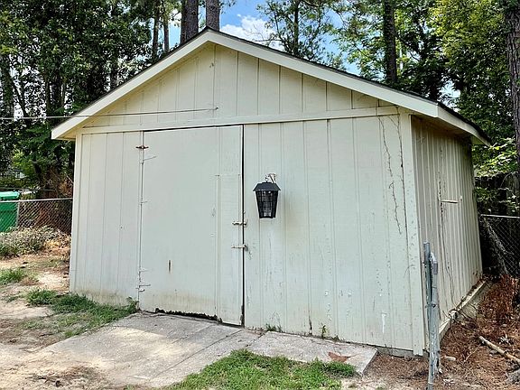 5th image of 1400 Lankford Dr
