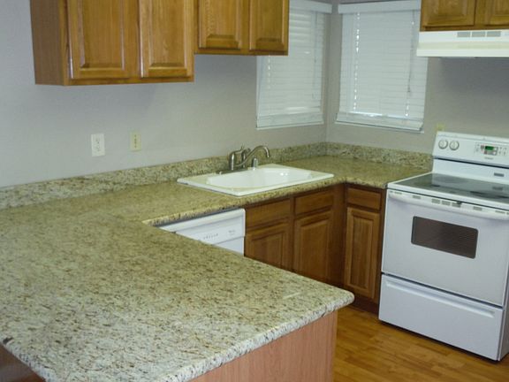 4th image of 2836 Honeysuckle Way