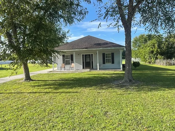 4074 Meadow Cir, Blackshear, GA 31516