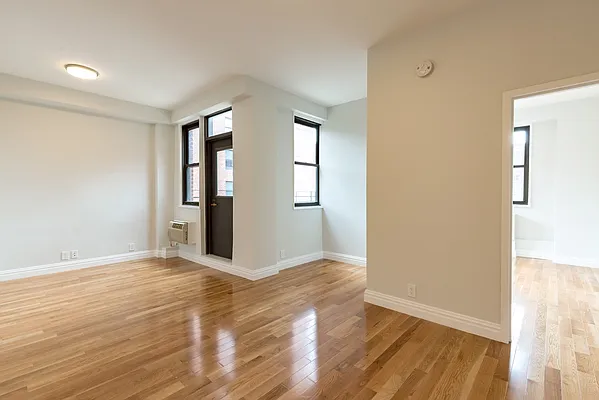 Rented by Stonehenge NYC LLC | media 2