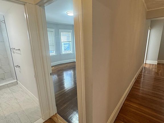 5th image of 101 Nottinghill Rd #1