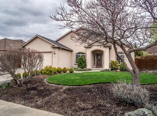 1111 Pumpkin Rdg, Eagle Point, OR 97524