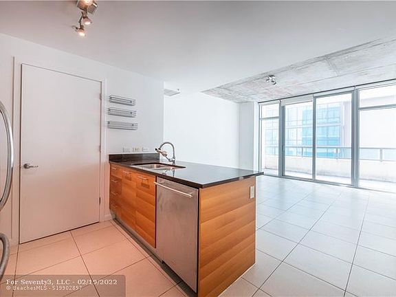 5th image of 3301 NE 1st Ave APT L302