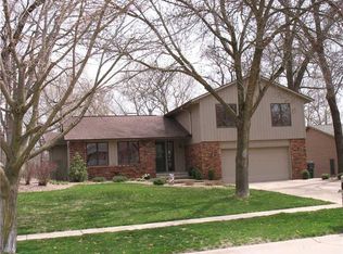 3518 Heatheridge Dr NE, Cedar Rapids, IA 52402