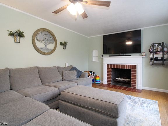 5th image of 3628 Hopkins Rd