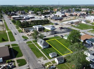 1404 Richmond Ave, Mattoon, IL 61938