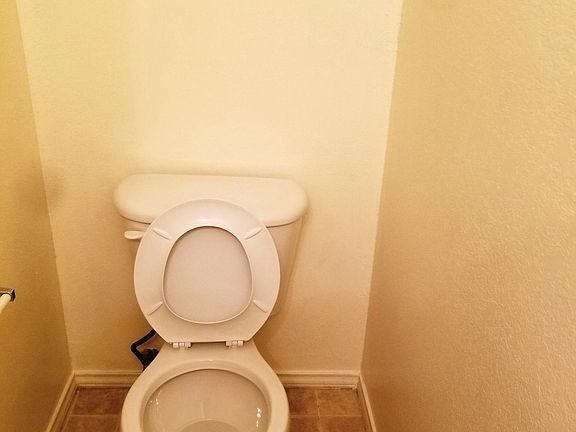 4th image of 313 Creek St APT D