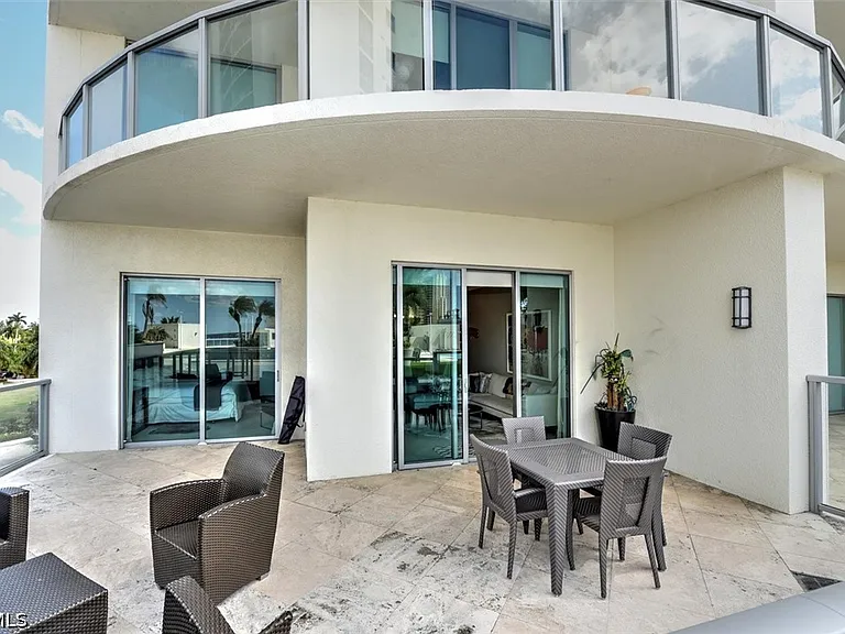 3000 Oasis Grand Blvd #407 — Photo 23