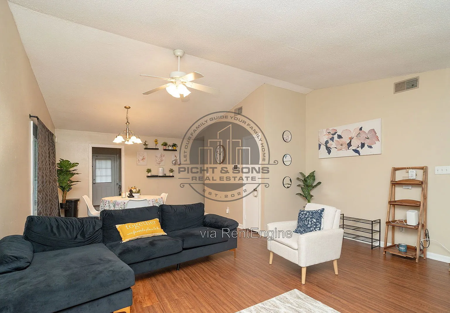 2 bed, 2.0 bath, 1118 sqft, $1,650 — Photo 2