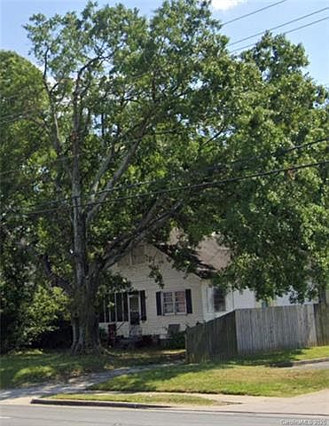 2nd image of 1911 S York Rd